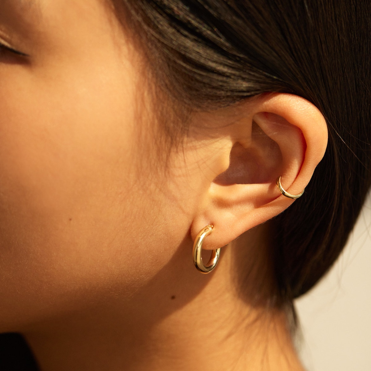 Eddy styled on ear